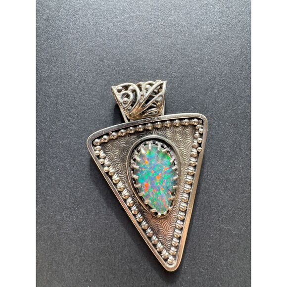 Triangle Opal Pendant Sterling 925 Artist Signed  GORGEOUS!!! - Picture 1 of 4